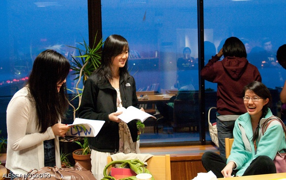 Prospective freshmen (from left) Lucia Wang, Kaixi Wang and Staphanie Chiang enjoy snacks at McCormick’s NONLINEAR CHAOS (Games Night!!!) held at the East Penthouse on Thursday.