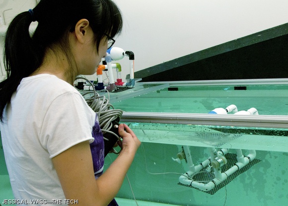 Discover Ocean Engineering participant Jiaming Zeng ’15 modifies her underwater video-taking robot.
