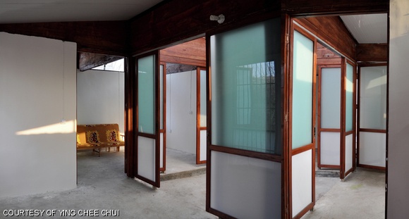 Yung Ho Chang and Ying chee Chui designed a $1K house prototype based on a single module with branching rectangular rooms.