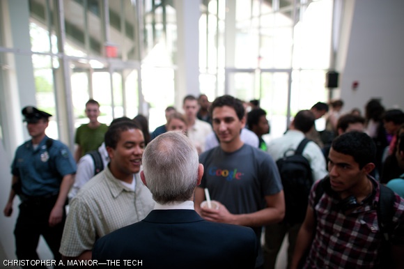 Students were invited by the UA and GSC to meet the president-elect. Dozens showed up to meet Reif, hear brief remarks, and enjoy light refreshments.
