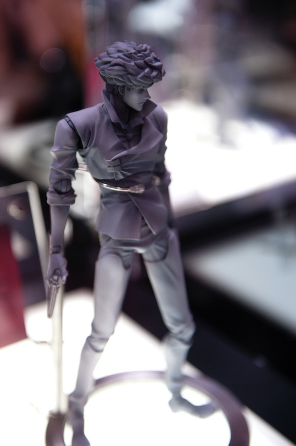 A sculpture of Spike Spiegel from Cowboy Bebop.