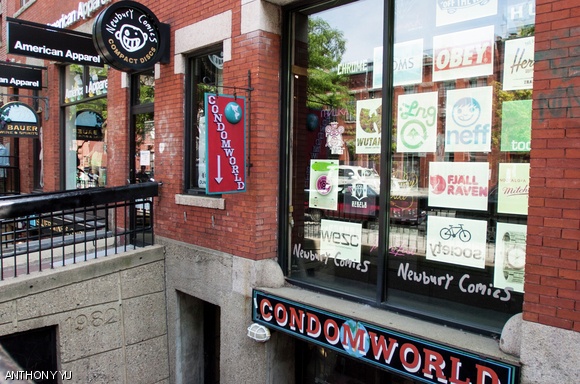 Students in Discover Journalism took a walk down Newbury Street on Saturday and photographed their experience.