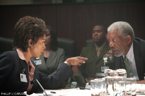 Angela Bassett and Morgan Freeman in Olympus Has Fallen.