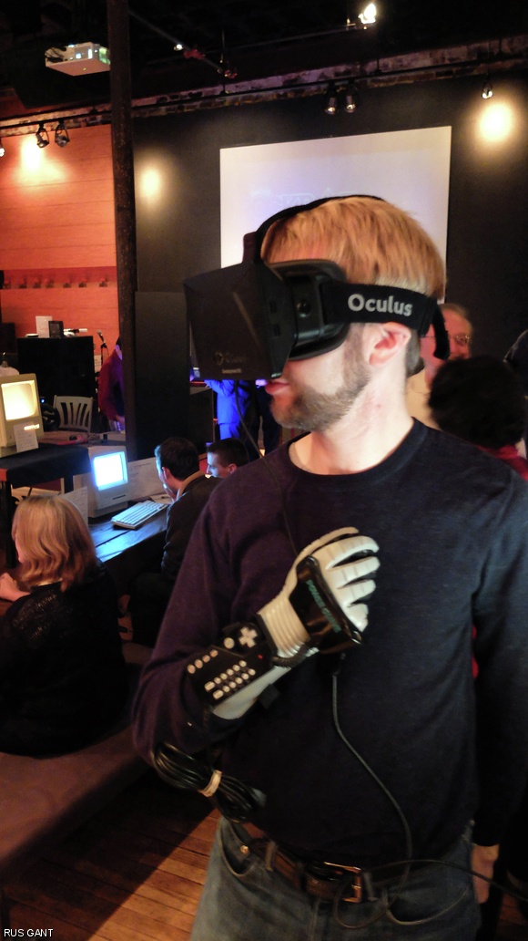 Ken Gagne wearing Data Glove and Oculus Rift.