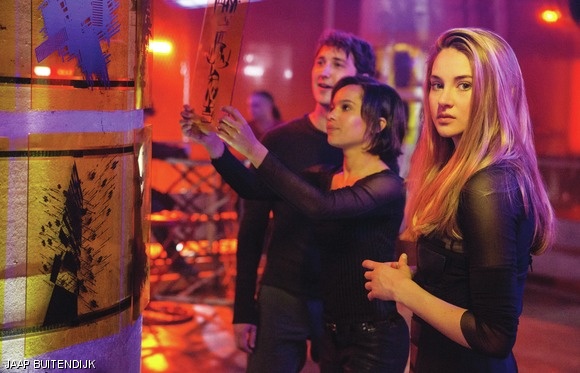 Ben Lloyd-Hughes, Zoe Kravitz, and Shailene Woodley star in Neil Burger’s new movie, Divergent.