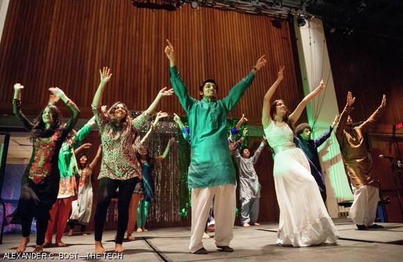 Members of PaksMIT Exec dance during the show.