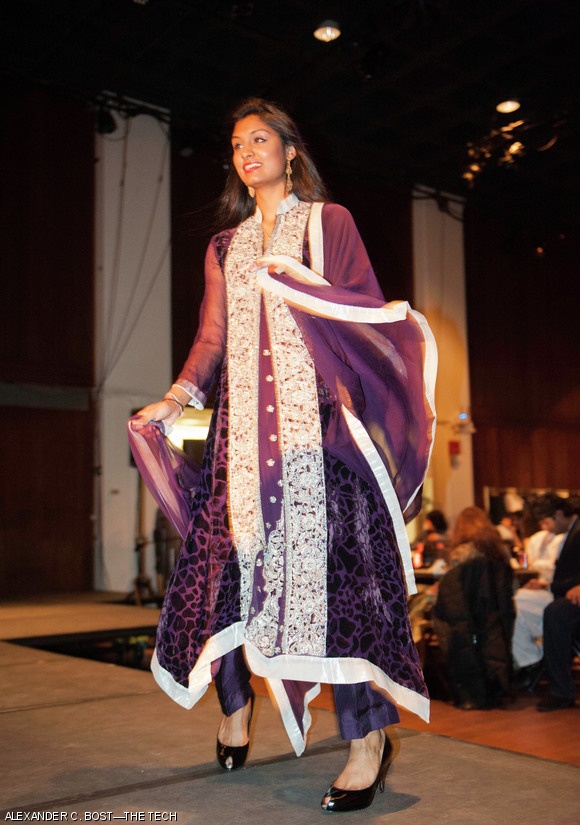 Nikita K. Kodali ’17 models a Pakistani outfit during the fashion show portion of Rawaj.