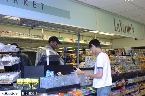 LaVerde’s Market, located on the first floor of the Student Center, will delay its return to 24-hour service because of a worker shortage.