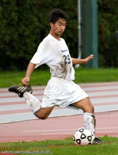 Jason Zhu ’11 executes a corner kick during the men’s soccer team match against the Worcester Polytechnic Institute on Saturday. The Engineers defeated WPI 1-0.