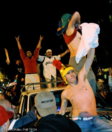 Inebriated college students flooded the streets of Boston just past midnight on Monday morning to celebrate the Red Sox victory. The Sox defeated the Colorado Rockies 4-3 on Sunday night, claiming their second World Series win in the past four seasons.