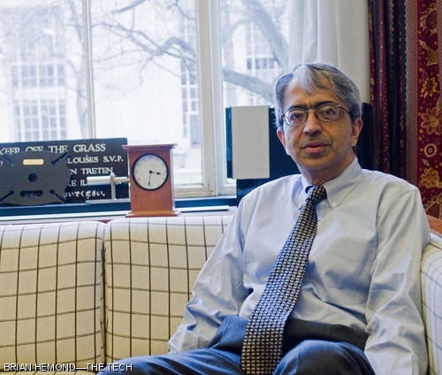 Rohan Abeyaratne, the Quentin Berg Professor of Mechanics, is stepping down as the head of the Mechanical Engineering Department on July 1.