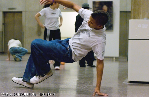 Daniel J. Stallworth ’11 breaks it down in Lobby 13 during a session of break dance classes run by MIT Imobilare on Jan 14.