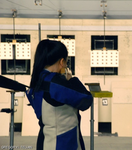Justine Li ’10 takes aim with her air rifle at the 2008 Mid-Atlantic Conference Championship on Saturday in the duPont Athletic Center. Li scored 520 points to help the Engineers defeat Pennsylvania State University 2198-2176 in the Expert Division of air rifle.