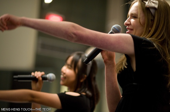 Cassandra L. Swanberg ’12 closes the Muses’ spring concert with “Can’t Help Falling in Love” on May 3 in 10-250.