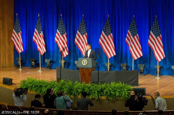 President Barack Obama speaks about his administration’s energy policy and MIT’s Energy Initiative at Kresge Auditorium on Friday. The President started his speech jovially mentioning that MIT hackers had placed his motorcade on Building 10.