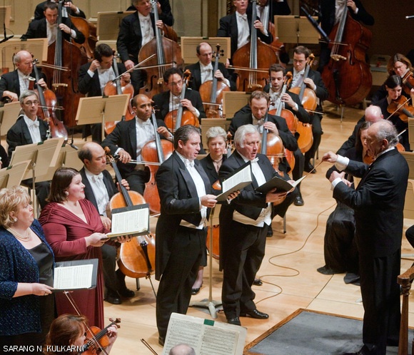 Lorin Maazel conducts the Boston Symphony Orchestra and the Tanglewood Festival Chorus in Beethoven’s Symphony No. 9, with (from left, foreground) soprano Christine Brewer, contralto Meredith Arwady, tenor Matthew Polenzani, and bass-baritone Eike Wilm Schulte.