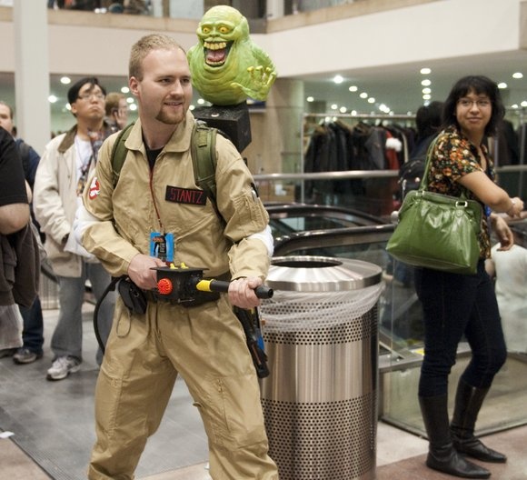 FOR MANY COSPLAYERS, IT’S THE LITTLE TOUCHES, LIKE AN INCOMING ACT OF SLIMING, THAT COMPLETE A SUCCESSFUL COSTUME.