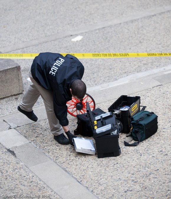 Police respond to the non-fatal stabbing of an Anna’s Taqueria employee in front of the Stratton Student Center on Wednesday afternoon. Anyone with information is requested to contact the Cambridge Police at 617-349-3300 or the MIT Police at 617-253-1212.