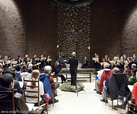 The MIT Chamber Chorus sings “Jesu, miene Freude,” a motet by J. S. Bach, at the Chapel on Thursday for their Fall concert. They also performed Heinrich Schütz’s “Musikalische Exequien.”