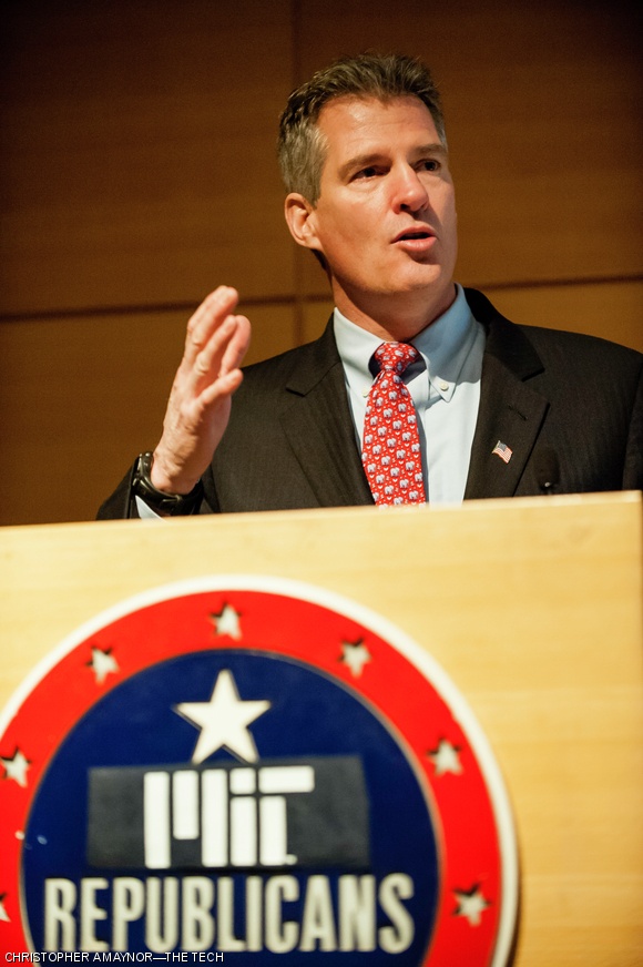 Former U.S. Senator Scott Brown speaks at a talk hosted by the MIT College Republican Club on Tuesday evening in the Wong Auditorium. Brown, the first Republican elected to the U.S. Senate from Massachusetts since 1972, focused mainly on the need for more moderation and compromise in Washington based on his experiences there.