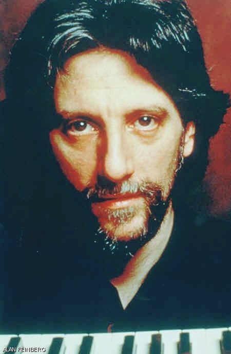 Alan Feinberg, pianist and former MIT artist-in-residence, performs this Friday in Killian Hall.