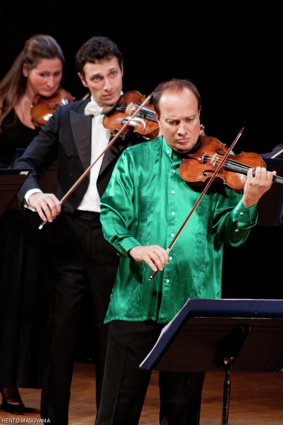 Francesco Manara leads the Cameristi della Scala chamber orchestra in a performance at Kresge Auditorium last Wednesday. Eight seasons were played in sequence, merging Vivaldi’s classical concerto and Piazzolla’s tango across over two centuries and two hemispheres.