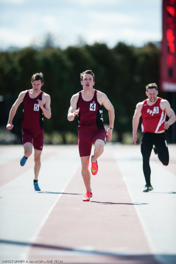 Derek C. Barnes ’16 (left) placed fourth and William S. Lee ’16 placed first in the men’s 200m at the Engineers Cup on April 4. In their first home meet of the season, the Men’s and Women’s Track and Field teams defeated RPI 107-86 and 136.5-50.5, respectively.